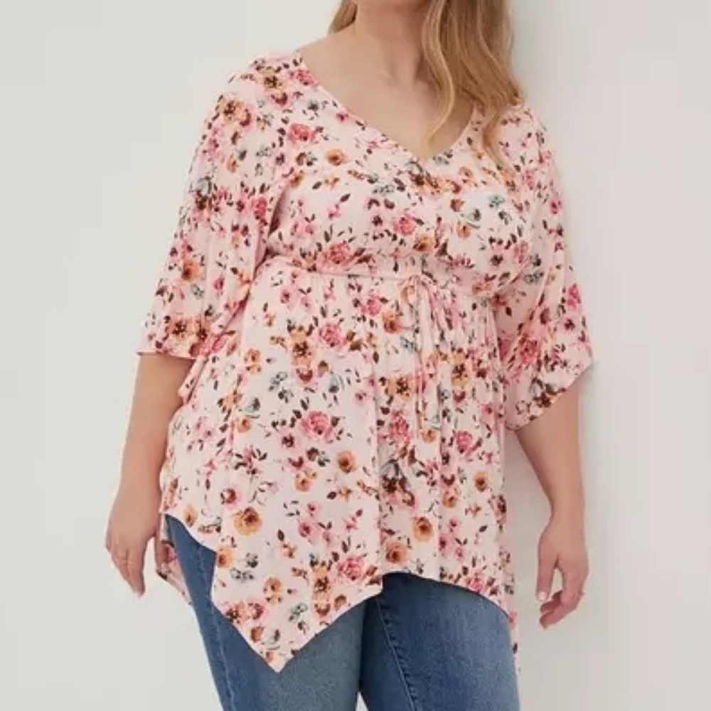 torrid Floral Baby Pink Babydoll Challis Sharkbite Hem Tunic Top